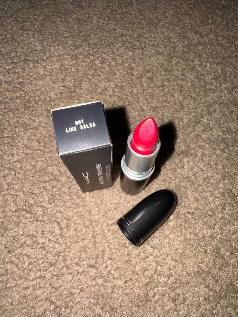 MAC Cosmetics Lipstick — Hot Like Salsa Vivid Pink
